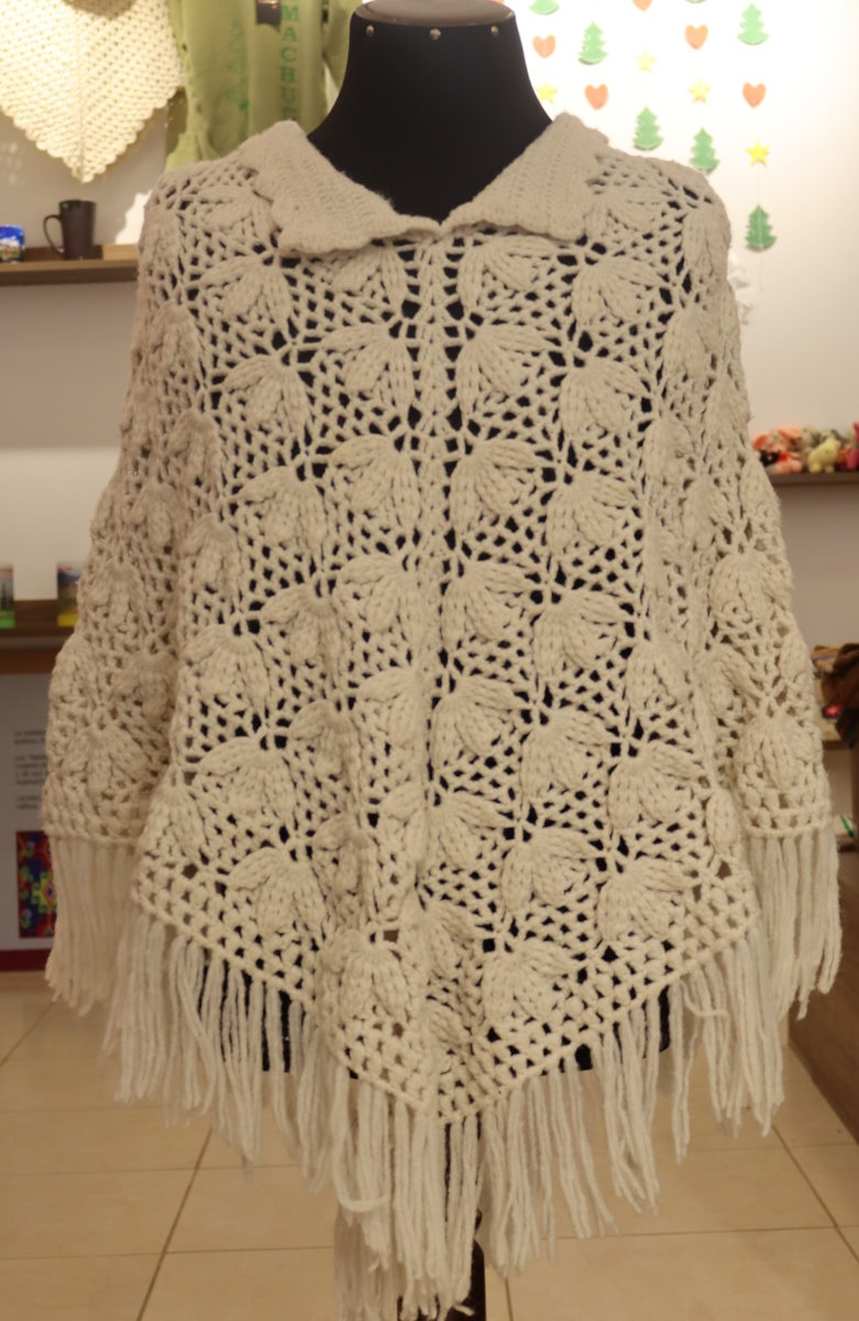 PONCHO CALADO